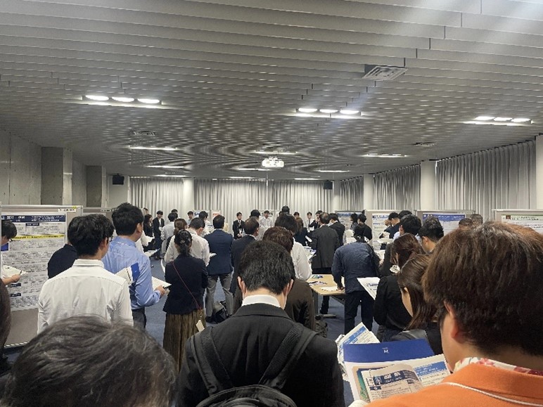 私の進路選択と就職活動について